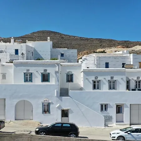 Traditional Cyclades In Pyrgos Appartamento